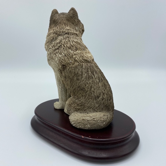 Vintage Sandicast Wolf Statue Figurine Art M501 with Stand - Picture 8 of 11